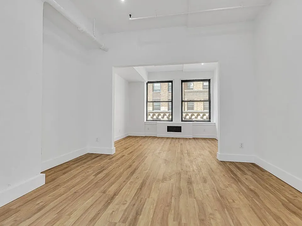 248 W 35th St #1001