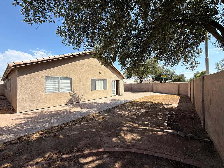 5906 N 78th Dr — Photo 12