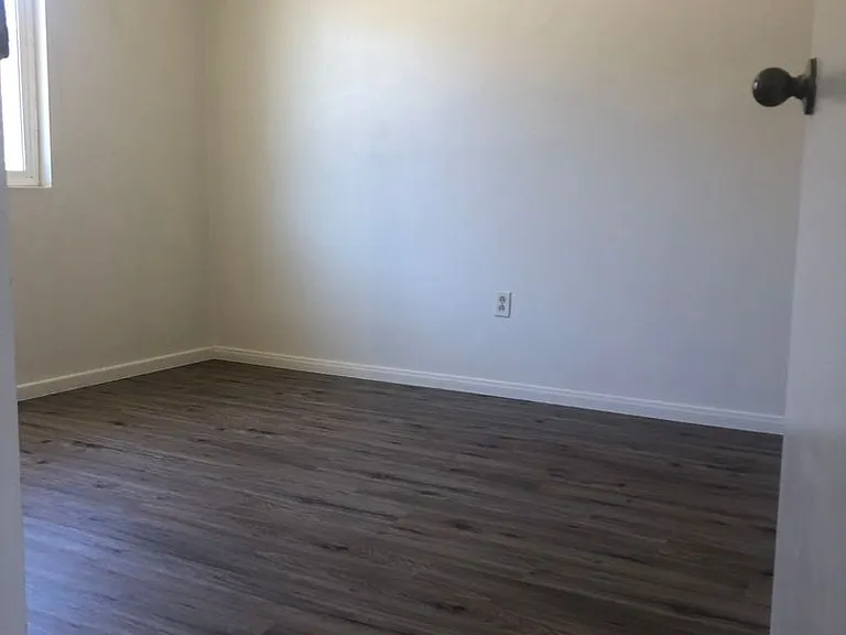 2572 W Main St — Photo 10