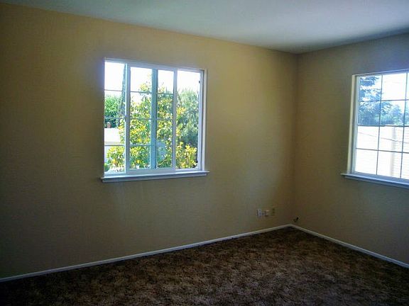 5th image of 5198 Great Oaks Dr