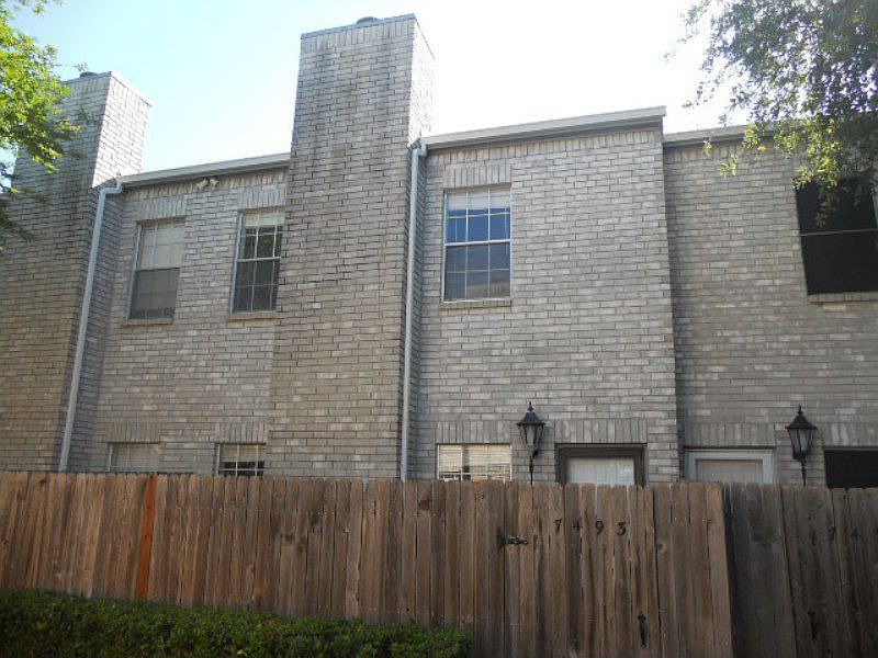 1st image of 17493 Red Oak Dr
