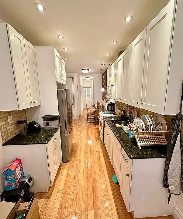 1st image of 888 10th Ave #2B