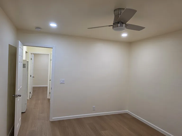 1024 Valencia Ave — Photo 9