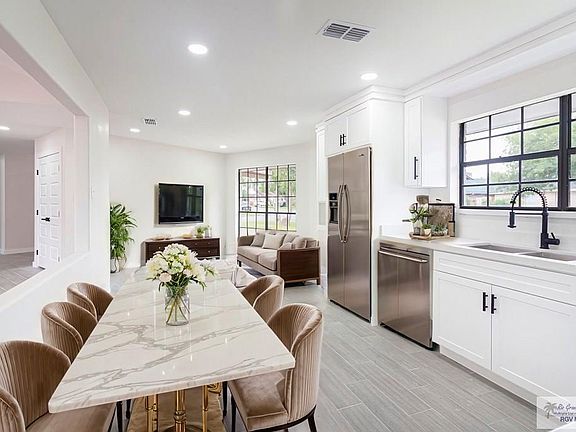 5th image of 185 Tudela St