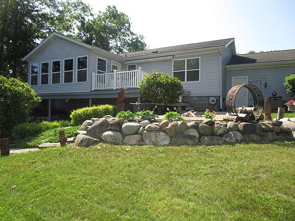 2nd image of 6642 Burchfield Rd
