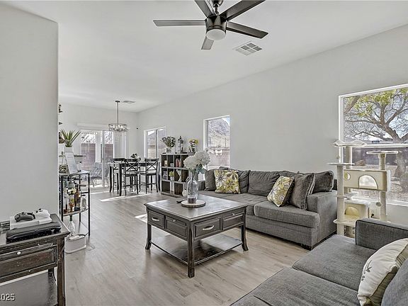 4th image of 1595 Lefty Garcia Way