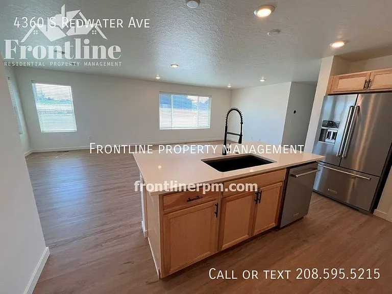 4360 S Redwater Ave — Photo 10