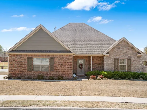 114 Saint Vincent St, Lowell, AR 72745