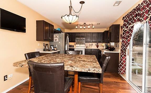 5th image of 4614 Larkhaven Village Dr