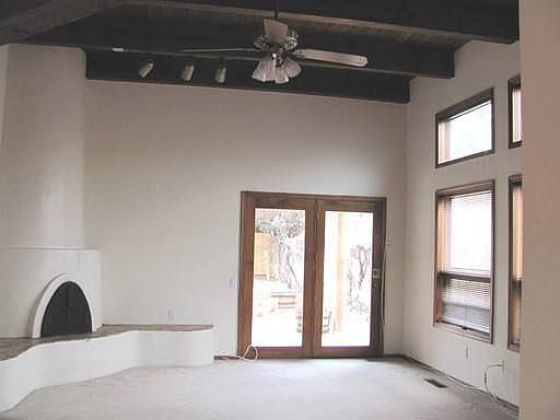 3rd image of 1024 Stanford Dr NE