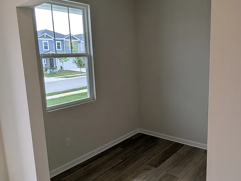3858 Sterling Dr — Photo 3