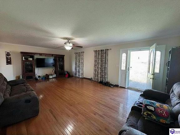 5th image of 128 Rolling Acres Dr