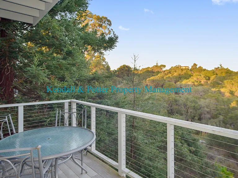 544 Cuesta Dr — Photo 9