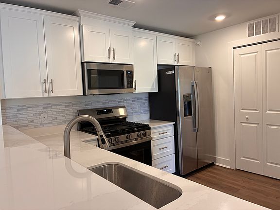 4th image of 2302 Prince Hall Dr #2302