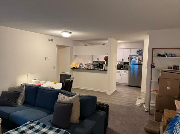 107 Fieldcrest St APT 201