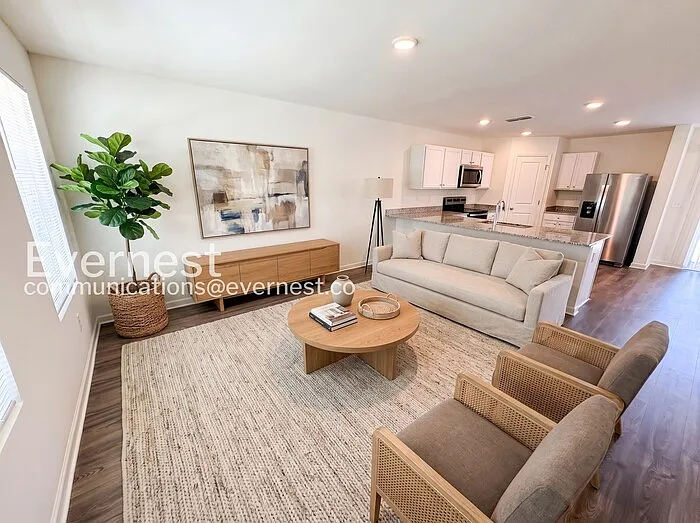 135 Flowering Cherry St — Photo 2