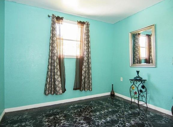 3rd image of 5836 Yucatan Dr