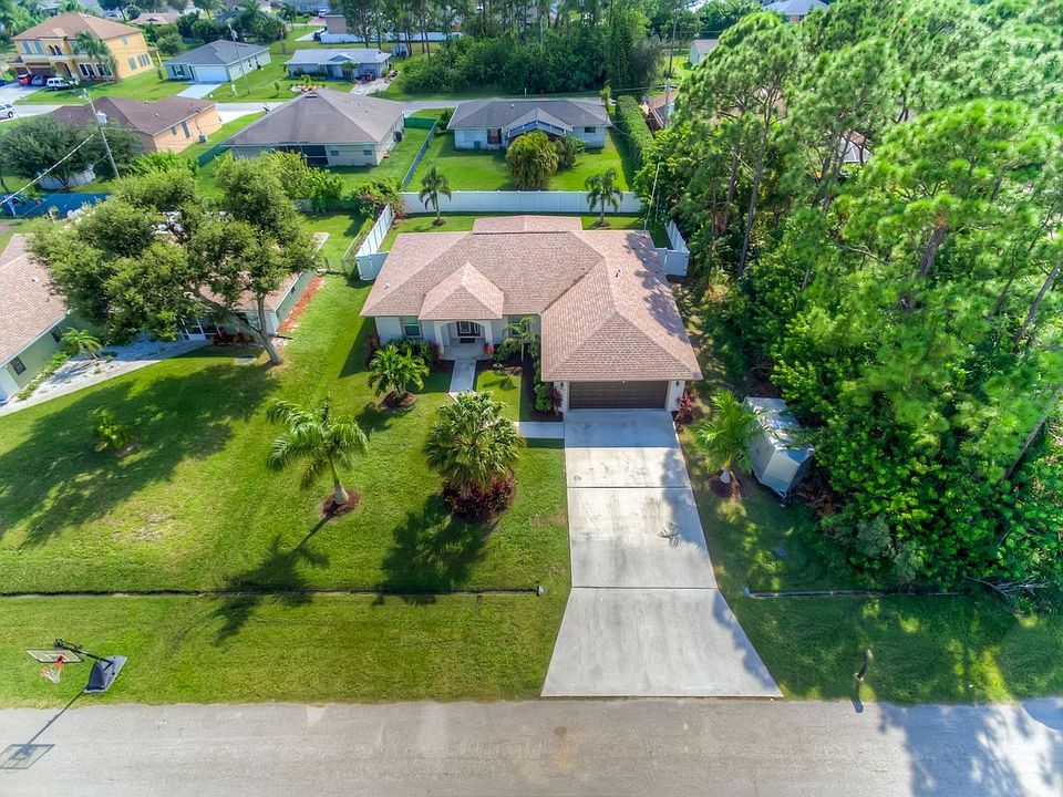 1st image of 1242 SW Asturia Ave