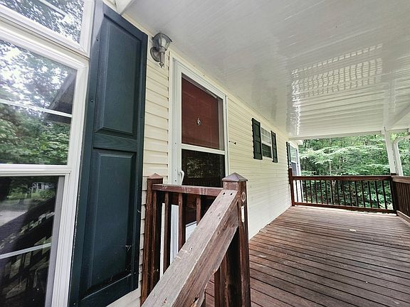 2nd image of 89 Fox Hollow Cir