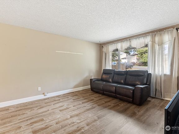 2nd image of 19133 18th Avenue W