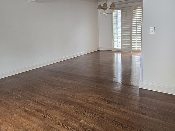 5th image of 1707 Summer St
