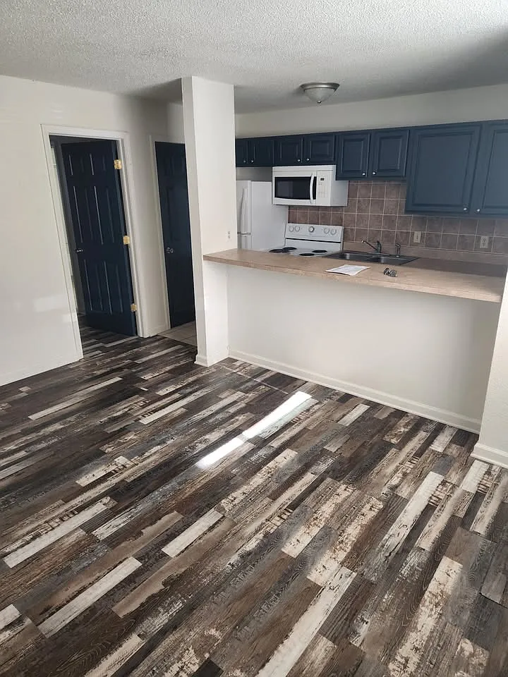 2228 S. Oliver Ave. - 107 — Photo 1
