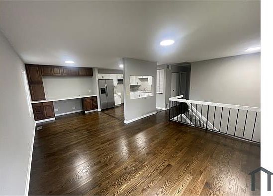 4th image of 451 Sioux Dr