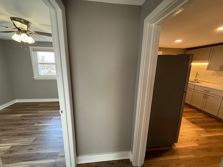210 Hill St — Photo 16