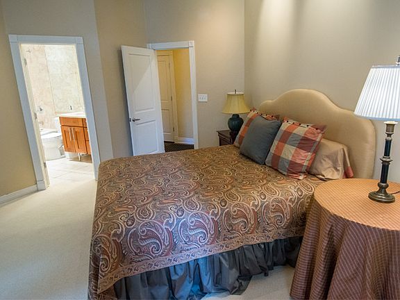 5th image of 1811 N Orleans St APT 1N