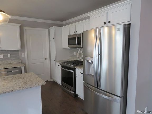 3rd image of 1463 Mallard Ct