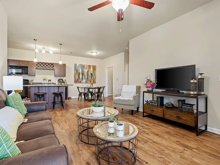 Hughes - 2 Bed / 2 Bath - 1,088 Sq.Ft.