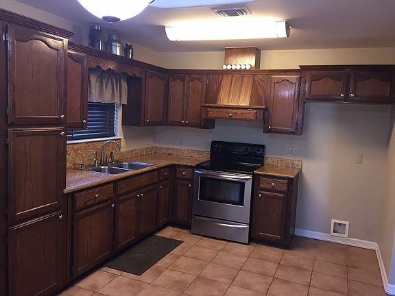 5th image of 1223 S Standard Ave
