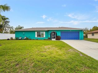 7320 Meadowbrook Dr, Sarasota, FL 34243