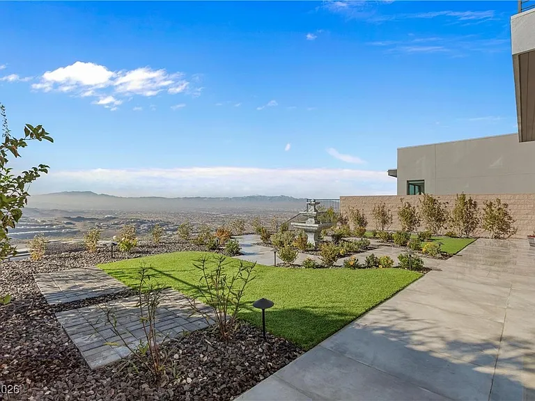 577 Overlook Rim Dr — Photo 69