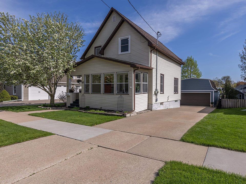537 Broad St, Menasha, WI 54952 Zillow