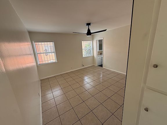 3rd image of 8948 California Ave #B