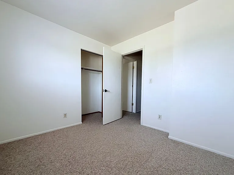 Independence Park Townhomes — Photo 19