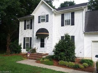 8209 Daltonshire Dr, Oak Ridge, NC 27310