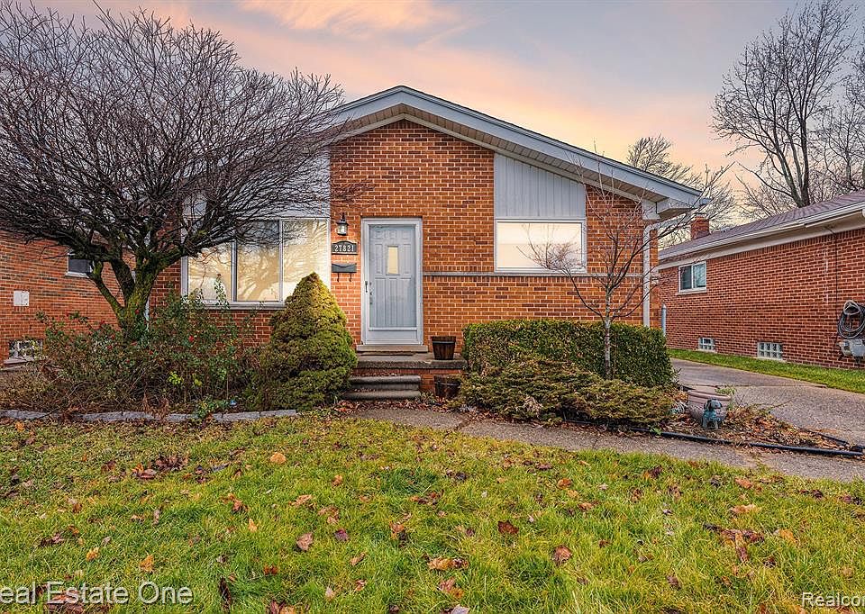 27821 Joan St, Saint Clair Shores, MI 48081 Zillow
