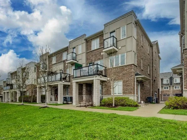 579 Goldenrod Ln, Kitchener, ON N2R 0L7