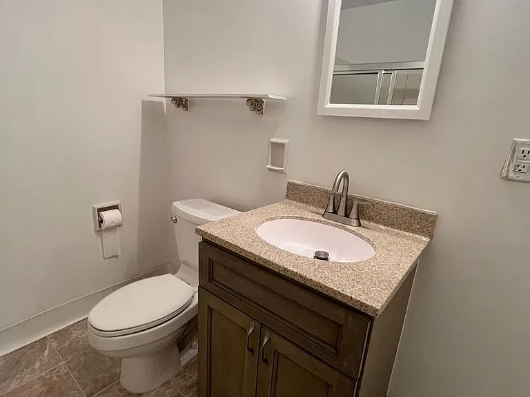 5009 E Linden Ln — Photo 14