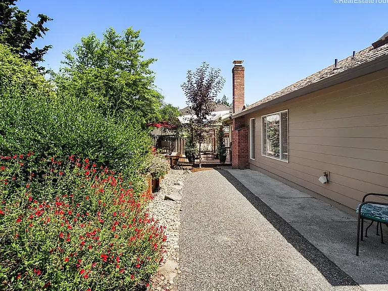 12035 SE Grand Vista Dr — Photo 28
