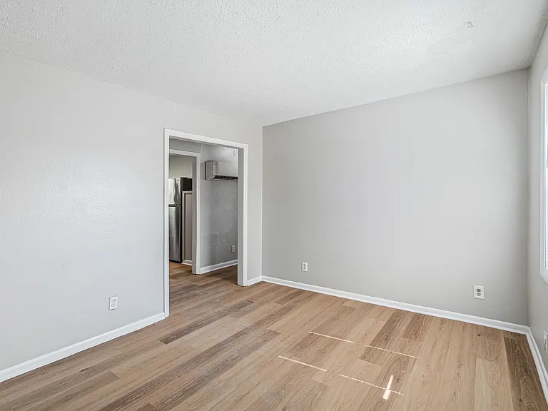 3813 Fairmont Blvd NE #2 — Photo 4
