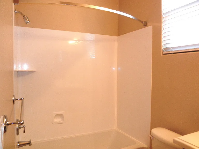 Hall shower