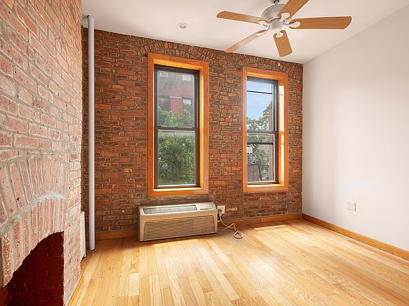 5th image of 13 Cornelia St APT 3AB