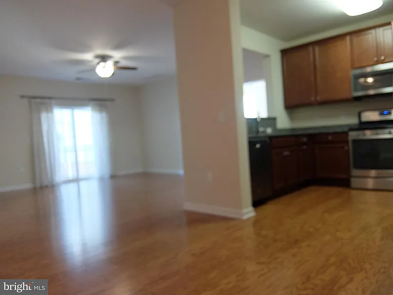 1132 Halifax Pl — Photo 4