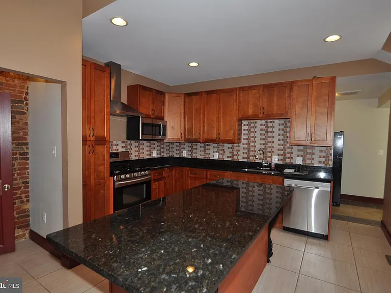 804 Hollins St #1 — Photo 8