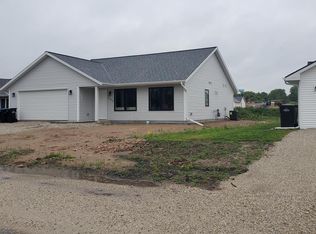 947 S Hudson Ave, Sturgeon Bay, WI 54235