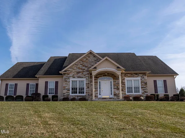 200 Ridgecrest Dr, Martinsburg, PA 16662