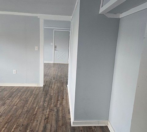 3rd image of 701 Cumberland Dr